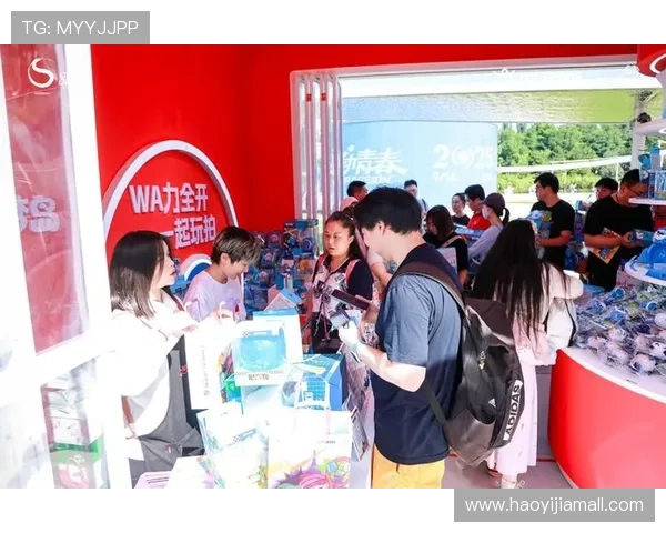 WAKUKU潮玩IP与中网联名商品引领观赛打卡新潮流
